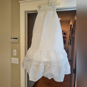 Hoop/petticoat slip for bridal dress